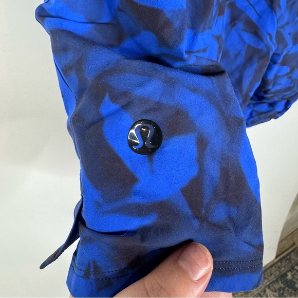 Lululemon Current State Board Short 9" Spray Leaf MAX Blazer Blue Tone Multi - Picture 7 of 7